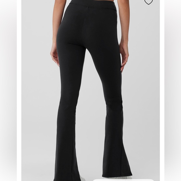 ALO 7/8 HIGH WAIST FLUTTER LEGGING - Picture 2 of 6